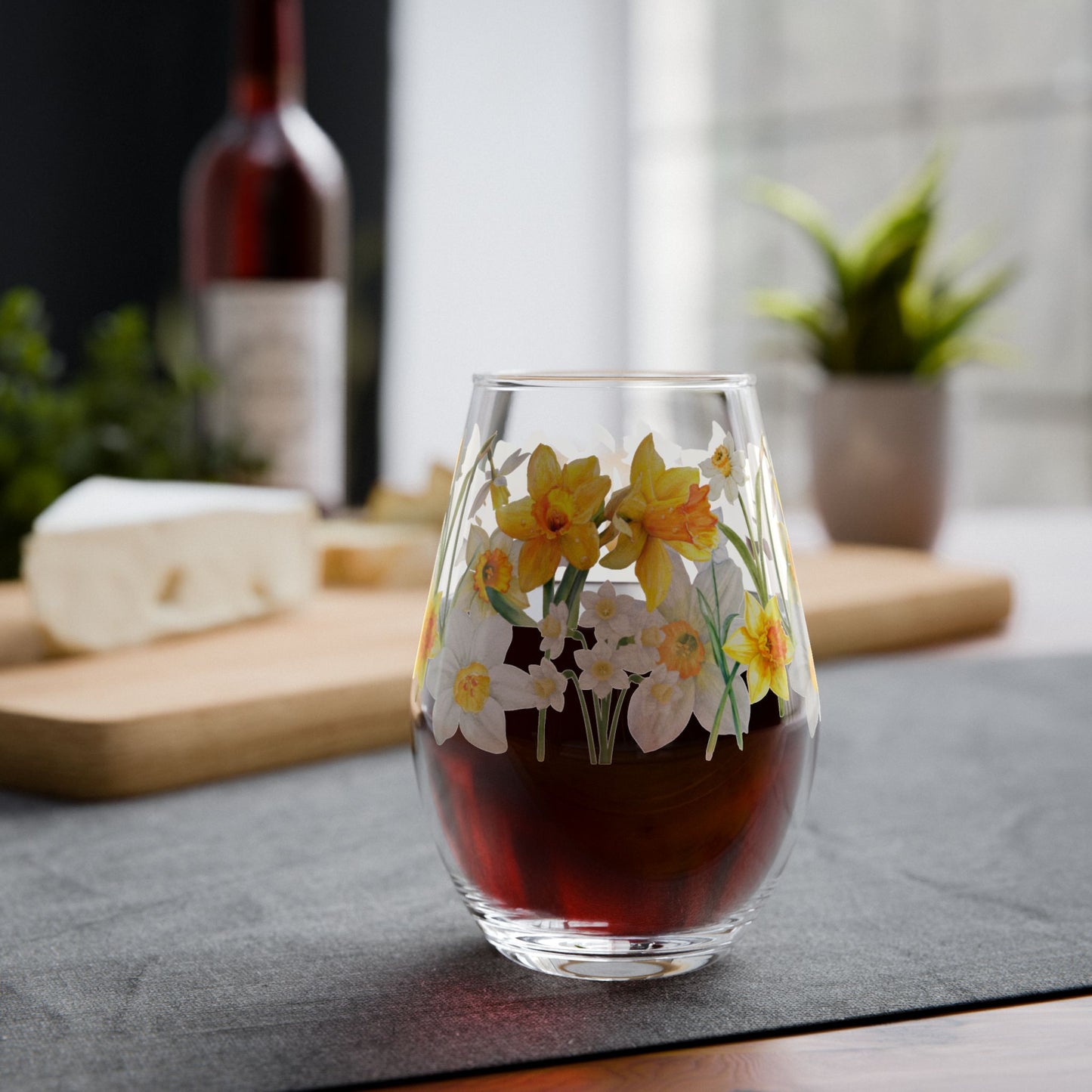 December Birth Month Flower - Paperwhite Narcissus Bouquet Stemless Wine Glass — 11.75oz