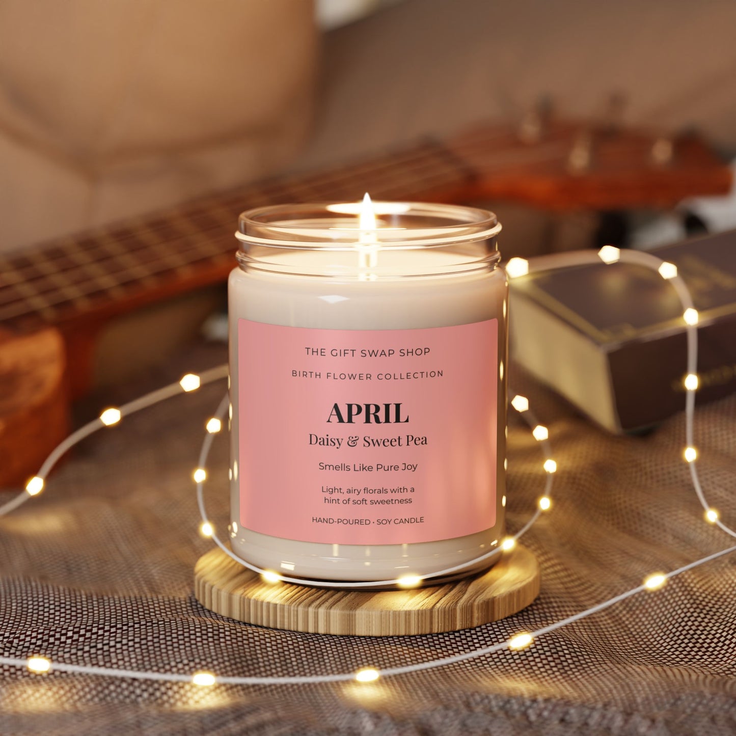 April Birth Flower Candle — Daisy & Sweet Pea Scented Soy Candle (9oz)