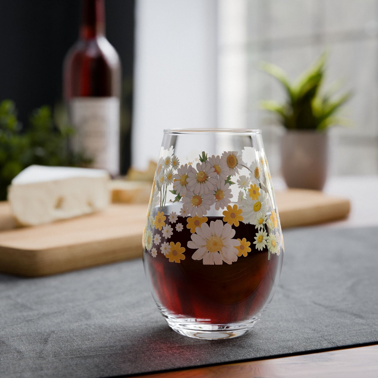 April Birth Month Flower - Daisy Bouquet Stemless Wine Glass — 11.75oz
